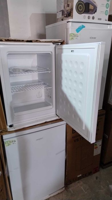 Чисто нов Бял Фризер Мини Бар Bomann 42 литра