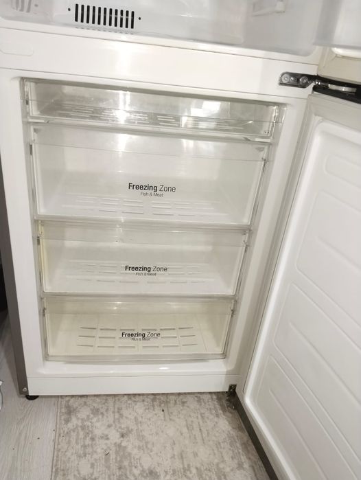 Холодильник LG  2 метр