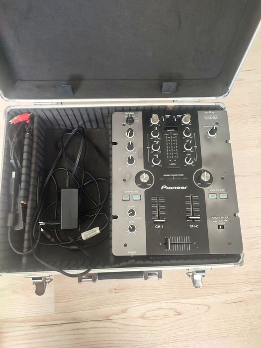 Pioneer DJM 250 DJ Mixer