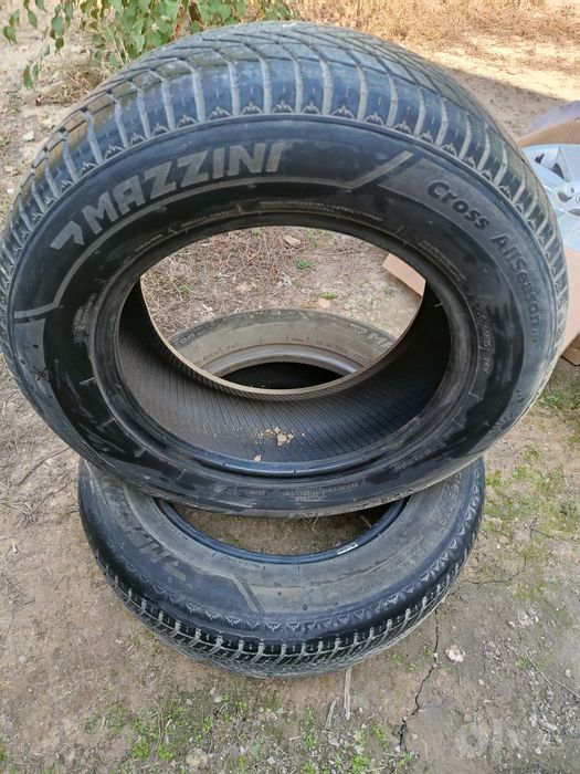Продам 2 покрышки по 100 тыс
