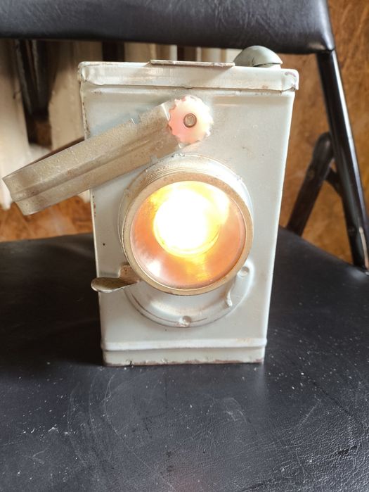 Продам ж.д фонарь