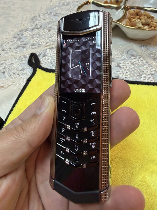 Vertu Signature S
