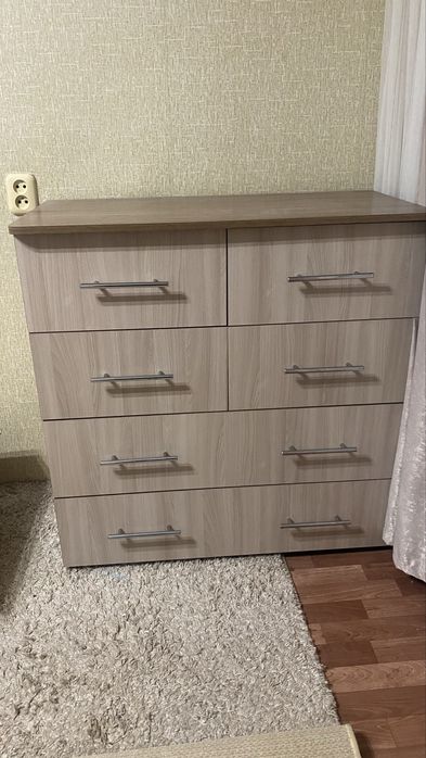 Продам комод с зеркалом