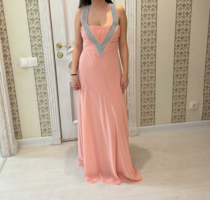 вечернее красивое  платье Срочно!