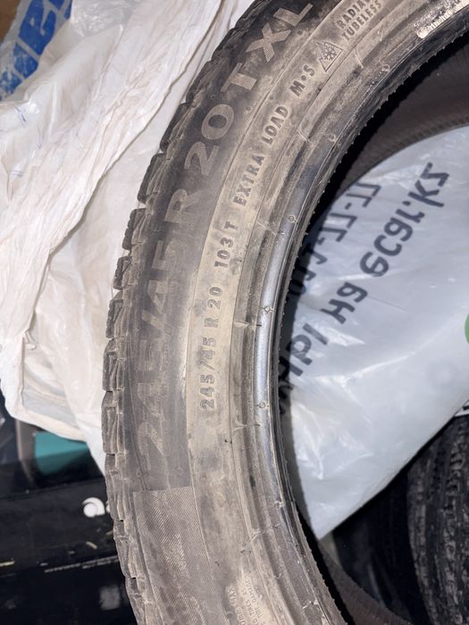 Срочно продам шины Continental Ice Contact 2