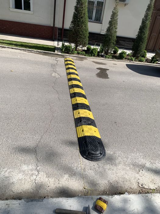 Лежачий полицейский