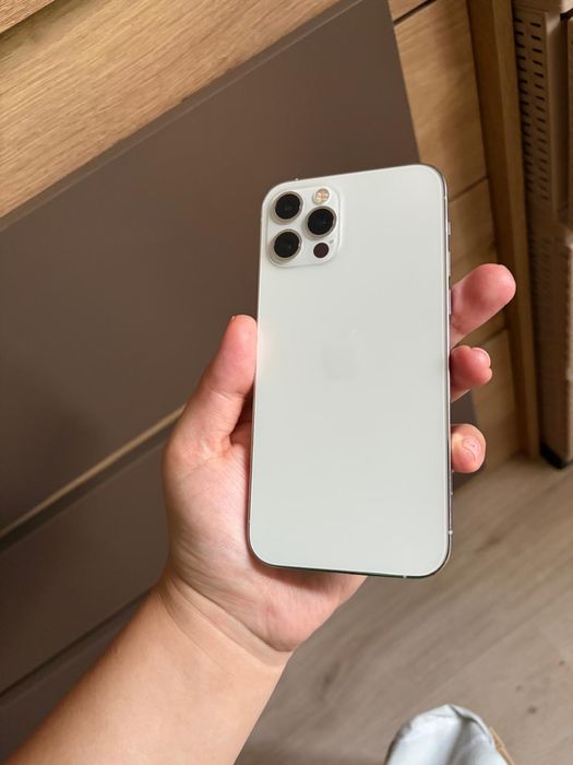 Iphone 12 pro .