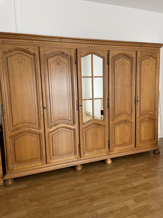 Mobila dormitor -lemn masiv