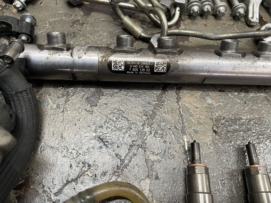 Kit injectie bmw 320d 177 cp BMW 520d 177 cp COD INJECTOARE 7805428