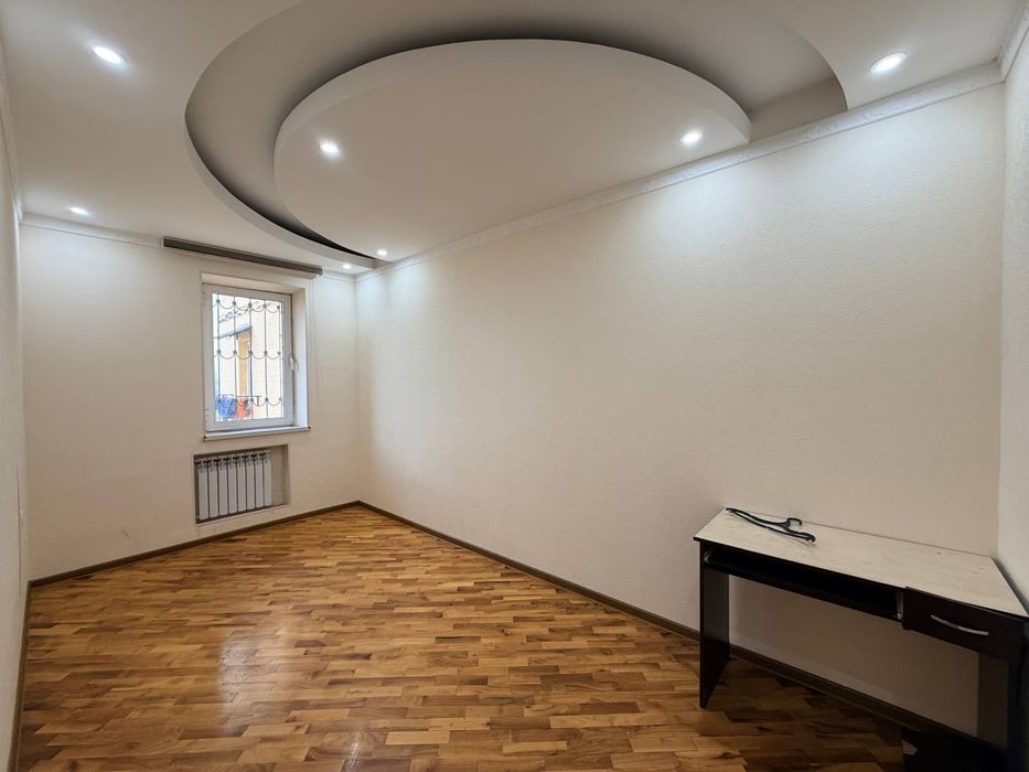 Продажа 3/7/9 на Юнусабад Бадамзар, 3 хонали сотилади