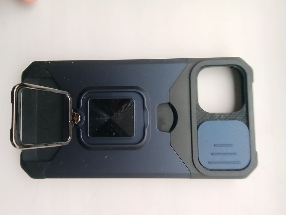 Продам чехлы на 13 айфон