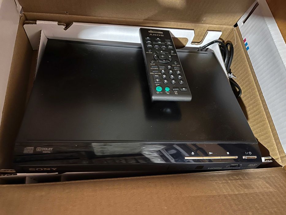 продавам DVD Sony DVP-SR760H
