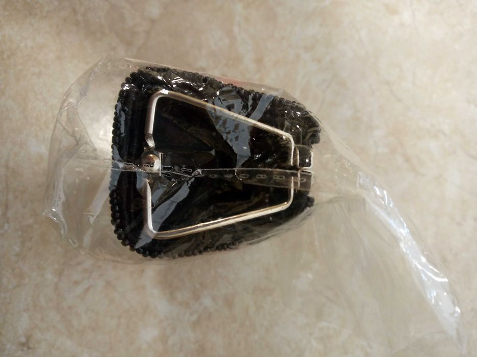 Новый футляр-шкатулка для украшений и маленьких подарков