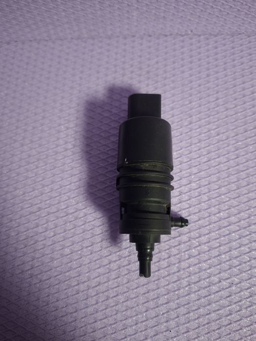 Pompa vas lichid parbriz BMW E81 E87 E91 F20 F21 F31 E84 Cod 7302588