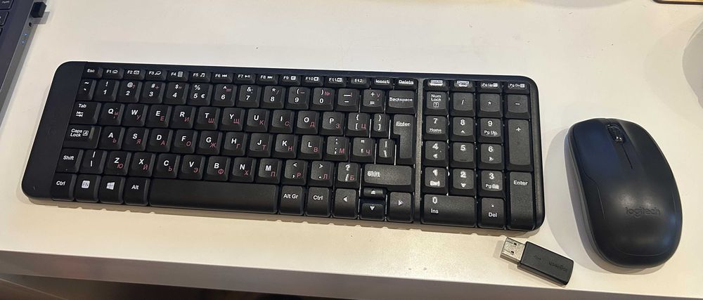 Клавиатура + мишка Logitech MK 220