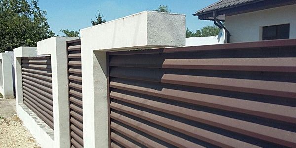 Gard Aluminiu - lin și drept , paznic mut , dar foarte-accept .