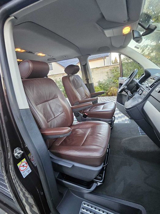 VW Multivan Highline 140 CP 4 MOTION