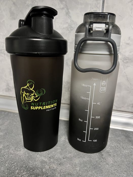 Shakere, sticle sportive