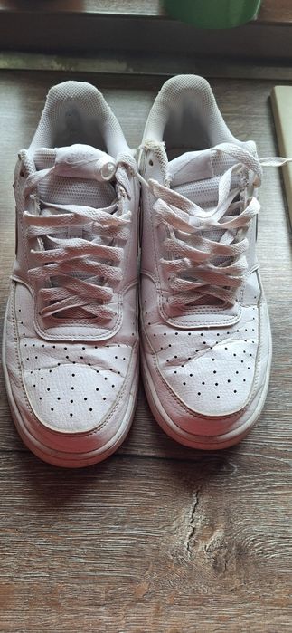 Vând pantofi nike