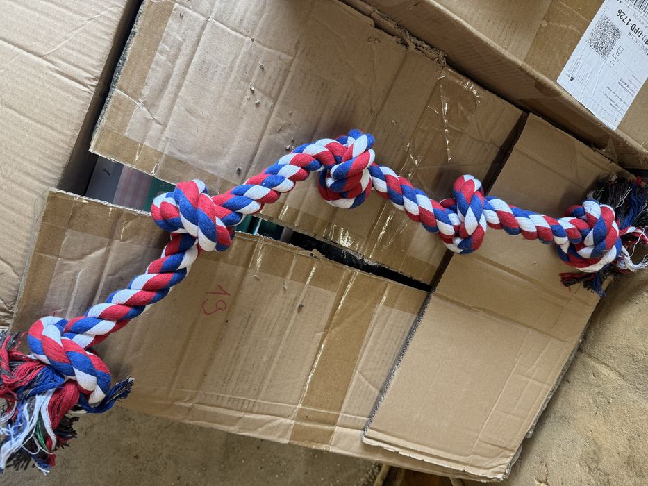 Jucarie animale , caini , pisici