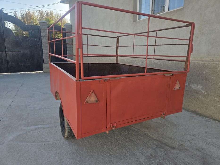 Прицеп сатылады.