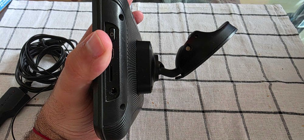 Навигация за камион Garmin Dezl 780 7 инча карти за цяла Европа и Турция пълен комплект