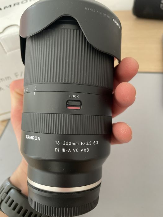 Tamron 18-300mm F/3.5-6.3 Di III-A VC VXD