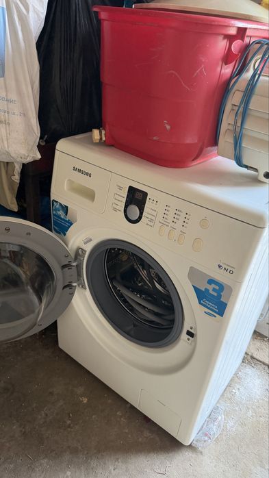 В продаже стиральная машинка