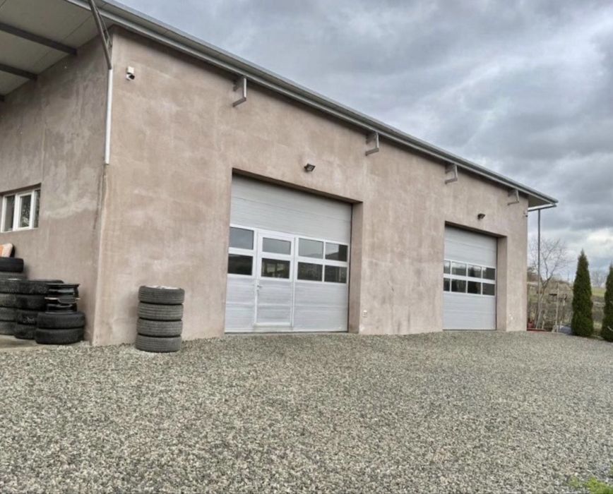 Inchiriez hala 150m2