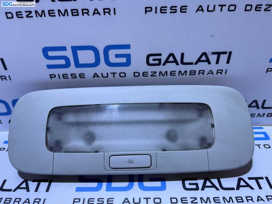 Plafoniera Lumini Lampa Iluminare Plafon Spate Pasager Volkswagen Jetta 2006 - 2011 Cod 1K0947291 [L8507]