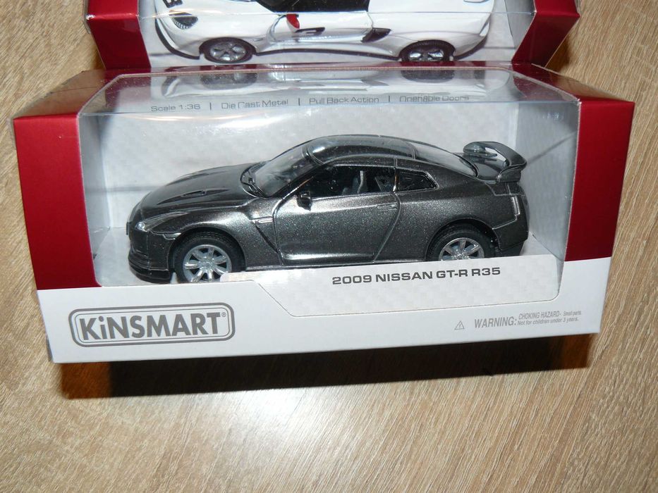 Macheta Auto De Colectie NISSAN GT-R R35 Scara 1:36,Noua,De KINSMART
