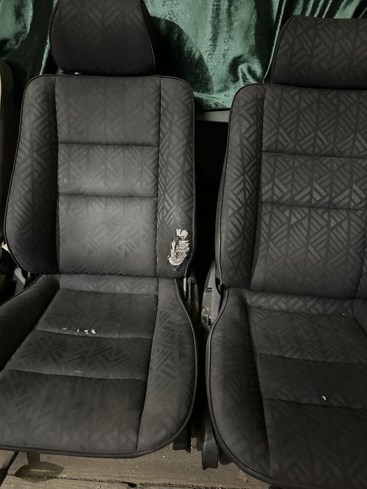сиденья,дверные карты передние w202