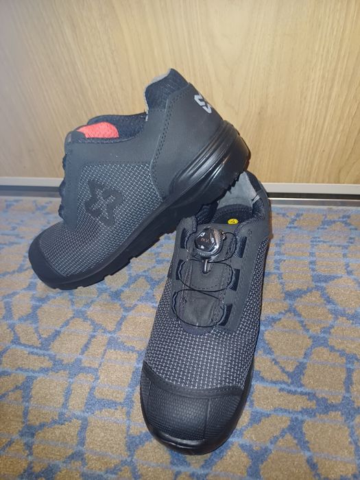 Bocanci de munca WÜRTH MODYF S3 SRC Techno marime 42 si 43!