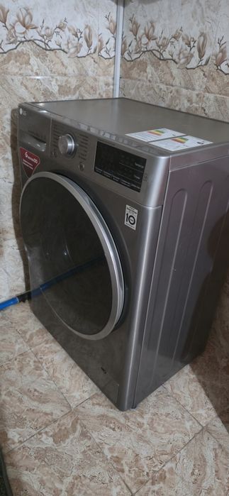Продам стирльную машинку LG