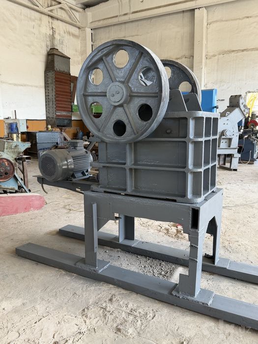 Shokviy drobilka 400/250