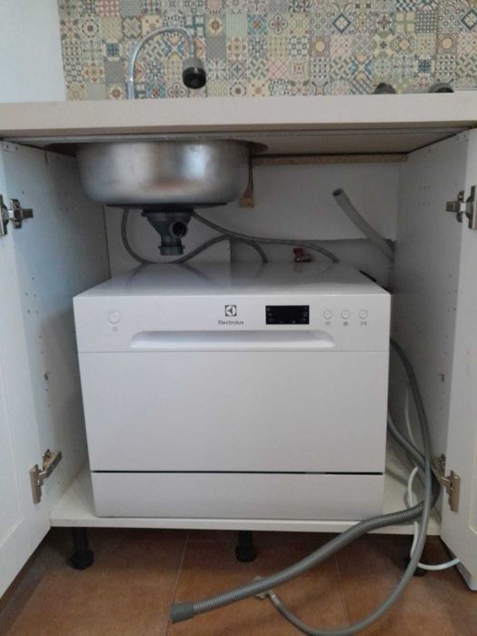 Masina de spalat vase pentru blat Electrolux