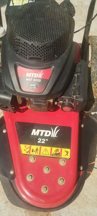 Мощна, 4-тактова косачка за високи и гъсти треви.