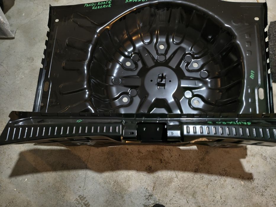Panou roată de rezervă Dacia Sandero 3