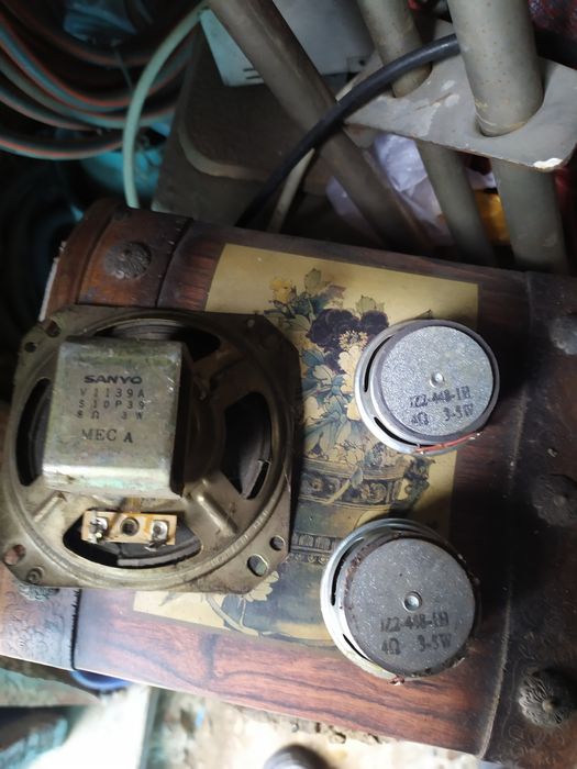 Продам три динамика.