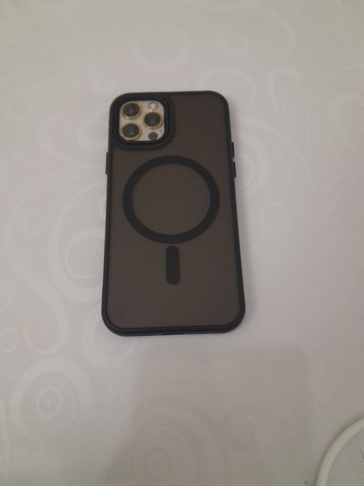 Айфон 12 про в хорошем состоянии