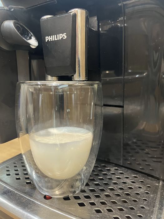 Автоматична кафемашина Philips EP4341 LatteGo