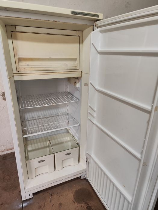Холодильник рабочий