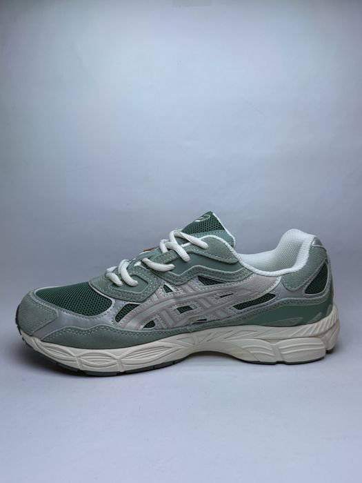 Asics Gel marimea 43