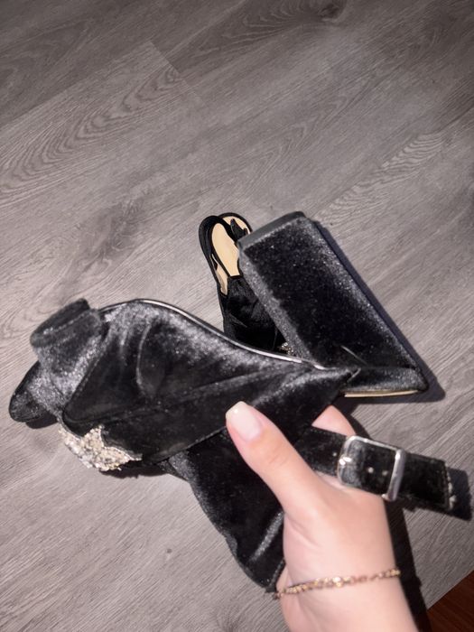 Продам женские туфли