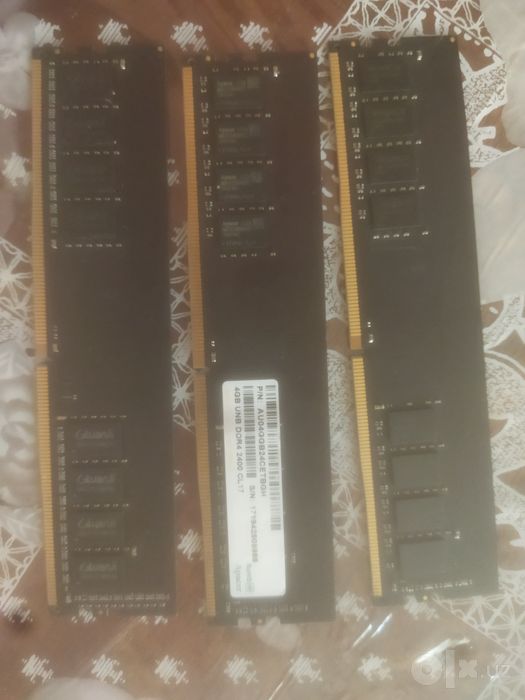 Оперативная память DDR4 (4 ГБ + 2х 8 ГБ / 2400 МГц)