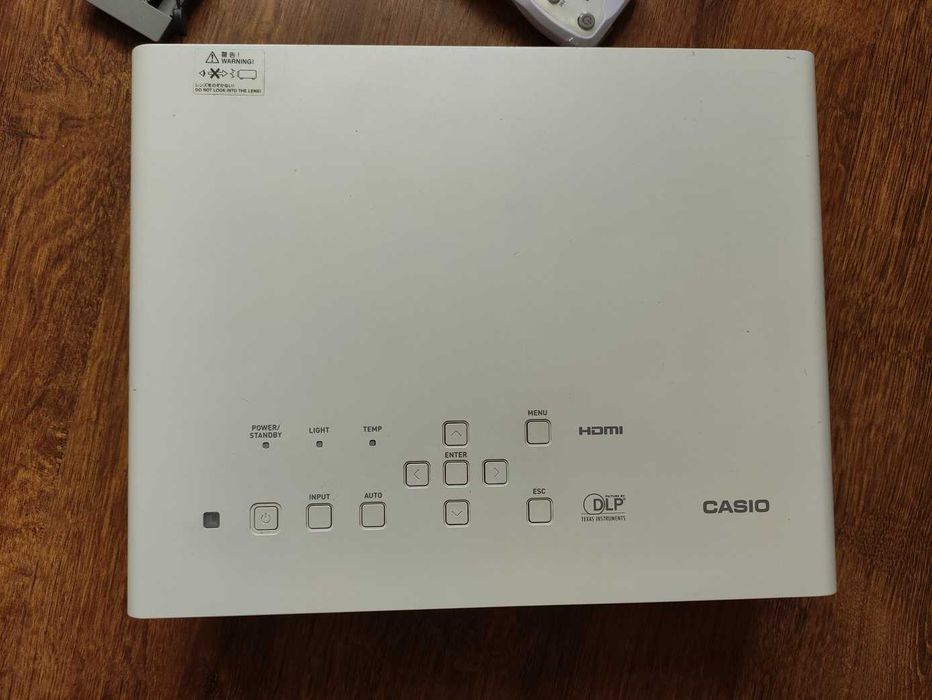 Casio XJ-M250 DLP проектор, HDMI вход, WXGA 1280 x 800 native
