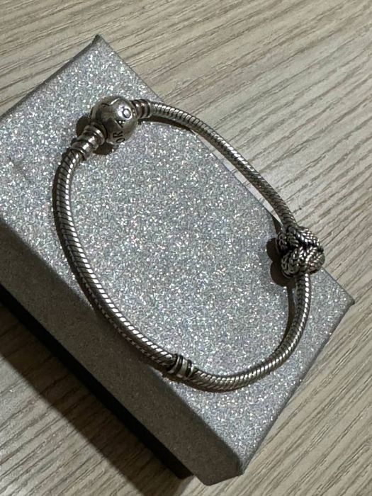 Продаются серебрянные украшения