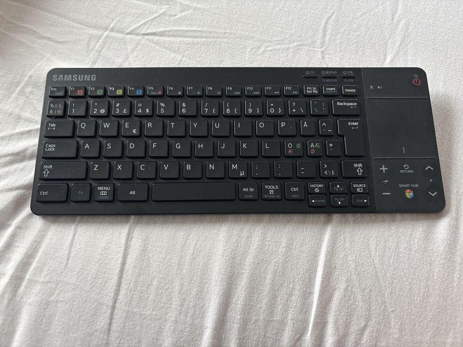 Tastatura Samsung Smart TV cu touchpad