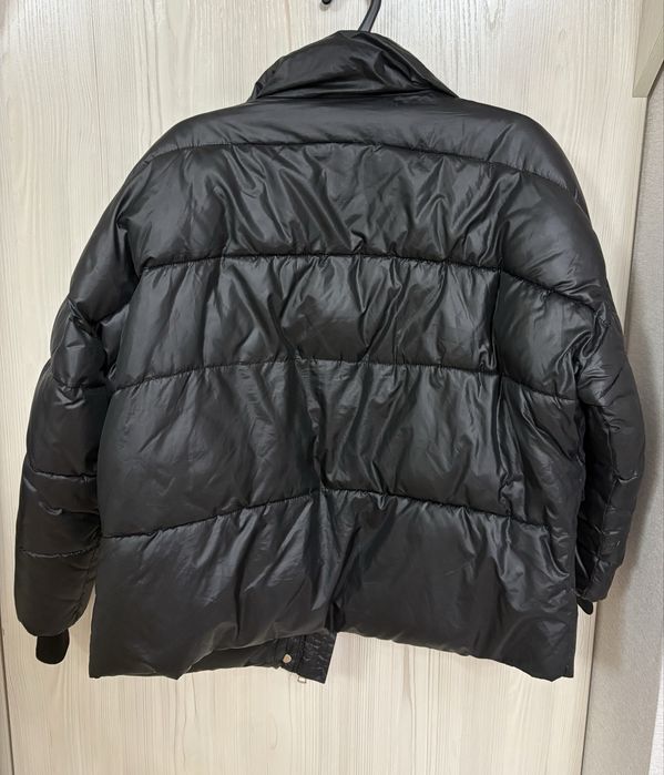 Продам женскую куртку