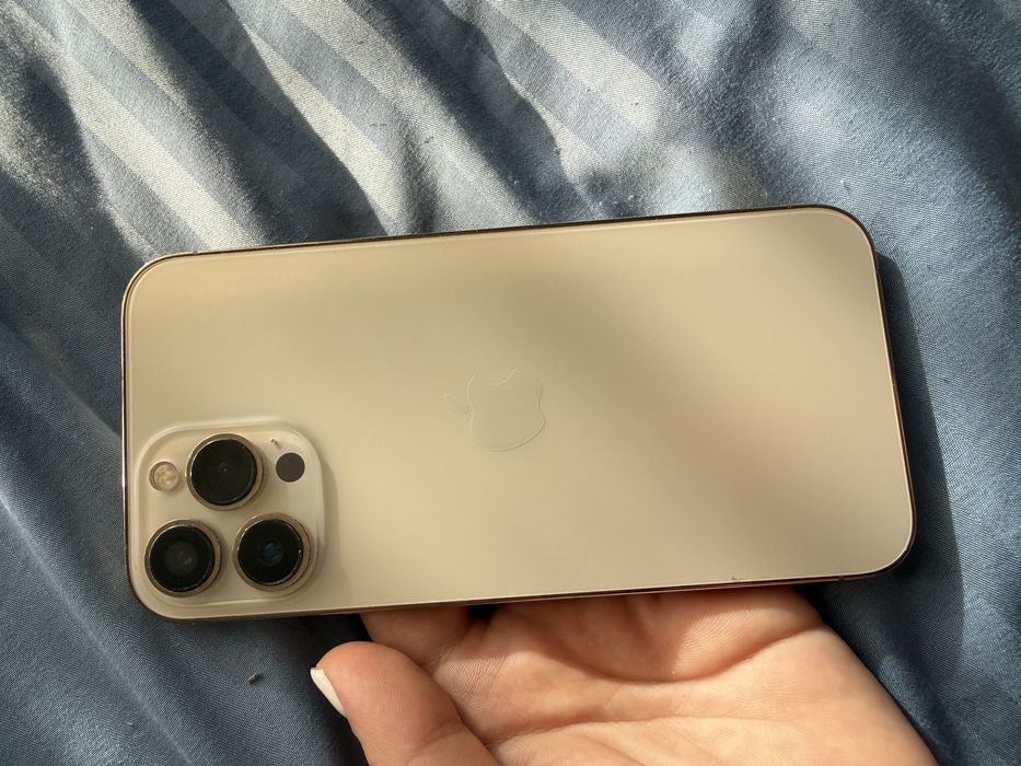 iphone 13 pro max gold second hand si noi de vanzare • Anunturi